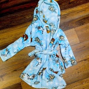 Frozen II Plush Bathroom - Size 4